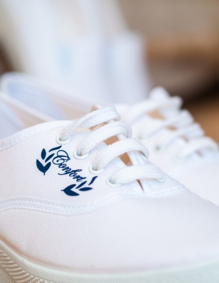 Zapatillas lona con cordones y cuña alta color blanco