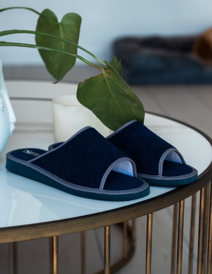 Zapatillas casa bordada marino