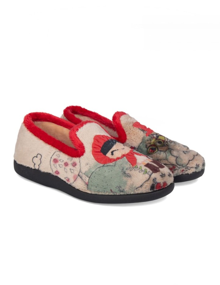 Zapatillas de casa cerradas con estampado caperucita y el lobo