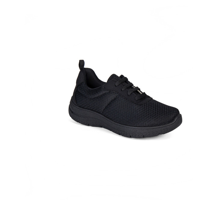 Zapatillas color negro con cordones