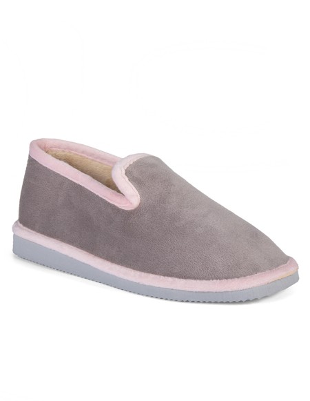 Zapatillas de casa cerradas en color niebla con borde rosa