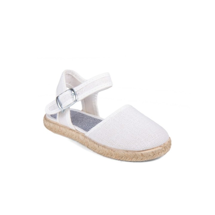 Sandalias  color blanco con cierre de hebilla