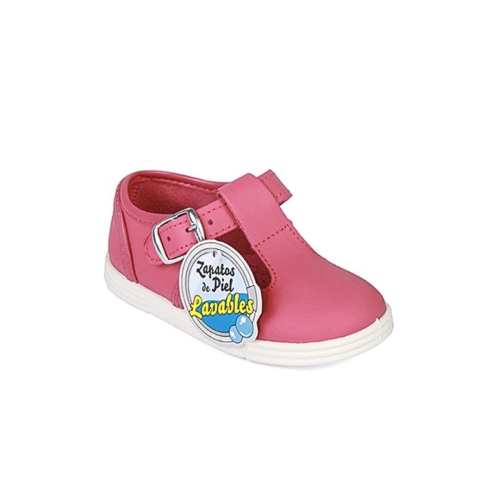 Sandalias piel con cierre de hebilla color fucsia